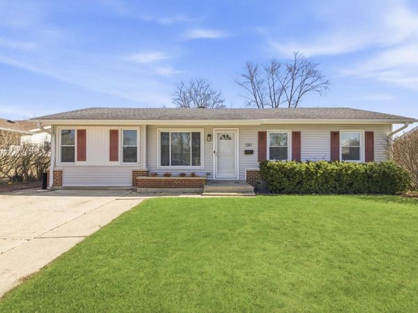 581 Charing Cross Road , Elk Grove Village, IL 60007