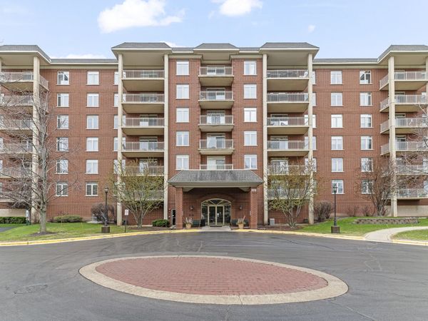 8300 Callie Avenue , Unit 407, Morton Grove, IL 60053