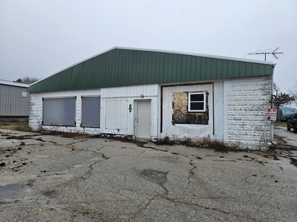 108 S 4th Ave, Saint Nazianz, WI 54232