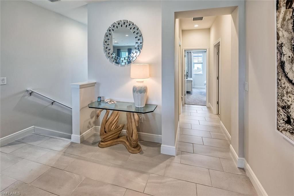 6954 Avalon Cir, Unit 707, Naples, FL 34112 Photo