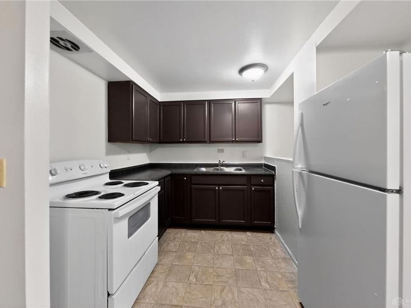 6119 Corsica Drive, Huber Heights, OH 45424 Photo 14