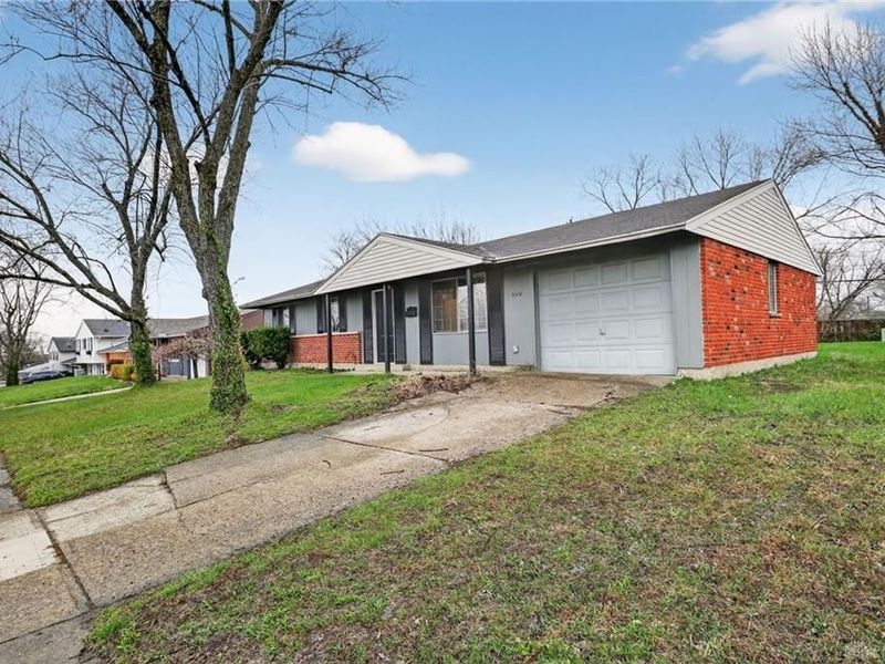 6119 Corsica Drive, Huber Heights, OH 45424 Photo 2