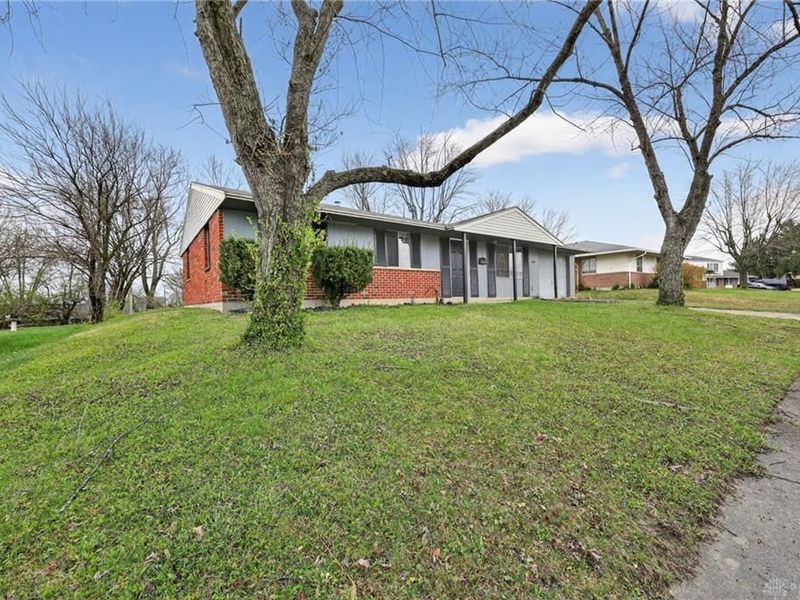 6119 Corsica Drive, Huber Heights, OH 45424 Photo 3