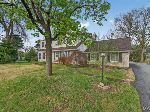 1 Glenkirk Lane, Glendale, MO 63122