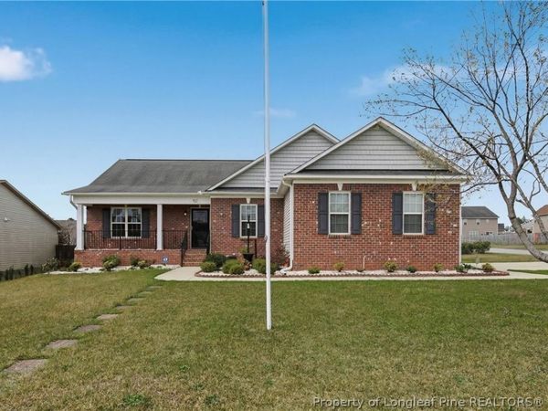 417 Bellgrove Drive, Hope Mills, NC 28348