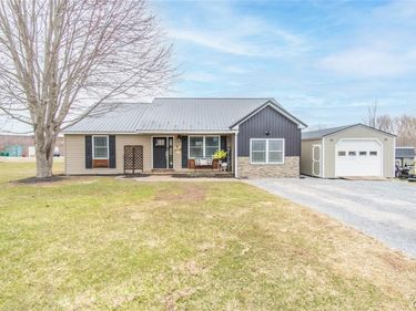 1 Carpenter Drive, Philadelphia, NY 13673