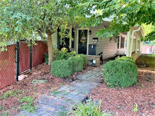 1751 Blaine Avenue , Cambridge, OH 43725