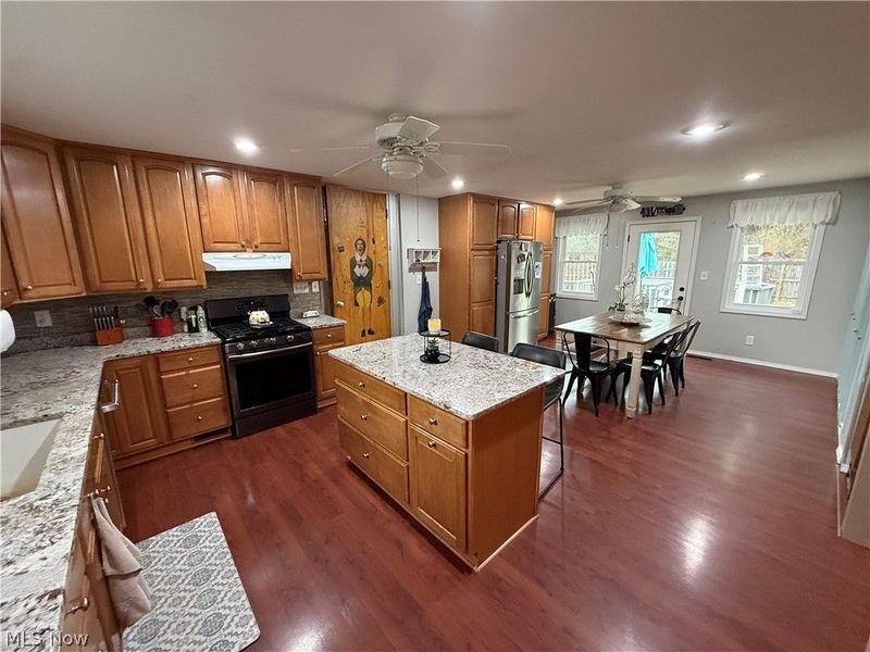 7145 Lakeshore Boulevard, Mentor, OH 44060 Photo 11