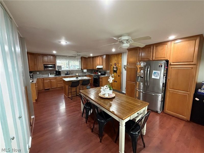 7145 Lakeshore Boulevard, Mentor, OH 44060 Photo 12