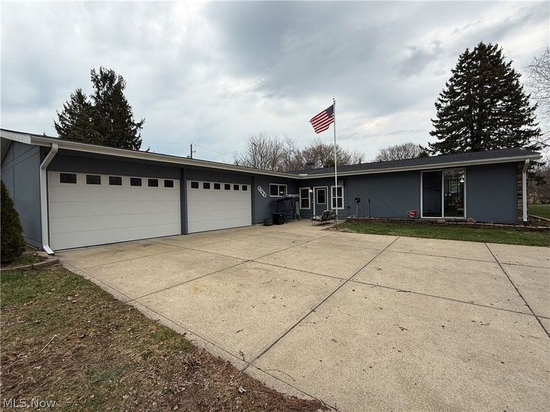 7145 Lakeshore Boulevard, Mentor, OH 44060 Photo 2