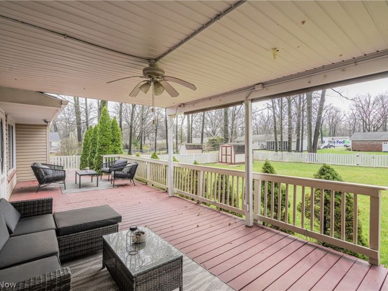 375 Sleepy Hollow Drive, Canfield, OH 44406 Photo 4