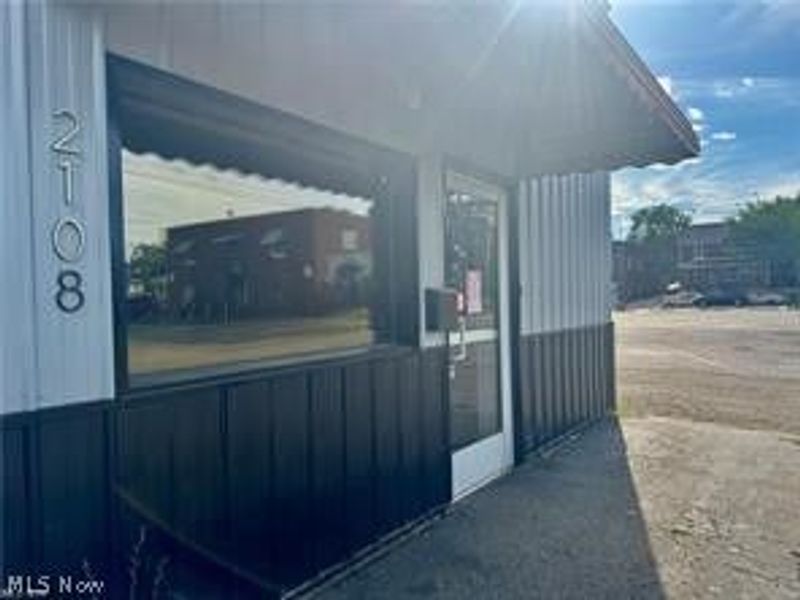 2108 Fremont Place SW, Canton, OH 44706 Photo 4