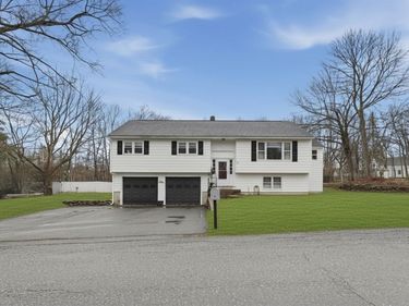 9 Otter River Road, Templeton, MA 01468