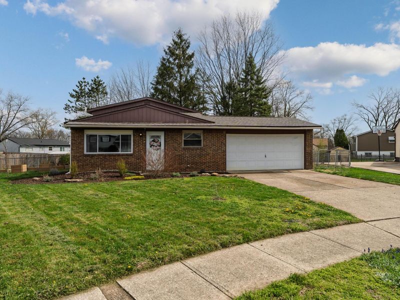 4772 Harr Court, Columbus, OH 43231 Photo 2