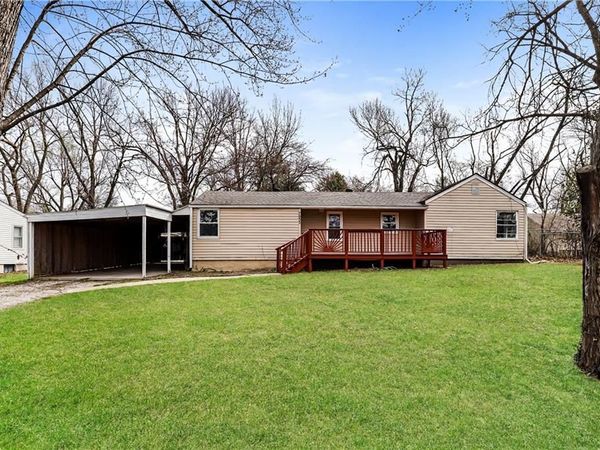 7933 N Jefferson Street, Kansas City, MO 64118