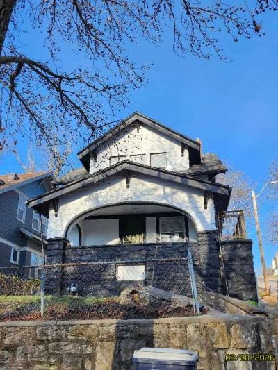 3800 Chestnut Avenue, Kansas City, MO 64128 Main Photo