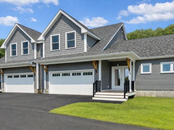 21 Kasnet Drive, Rye, NH 03870