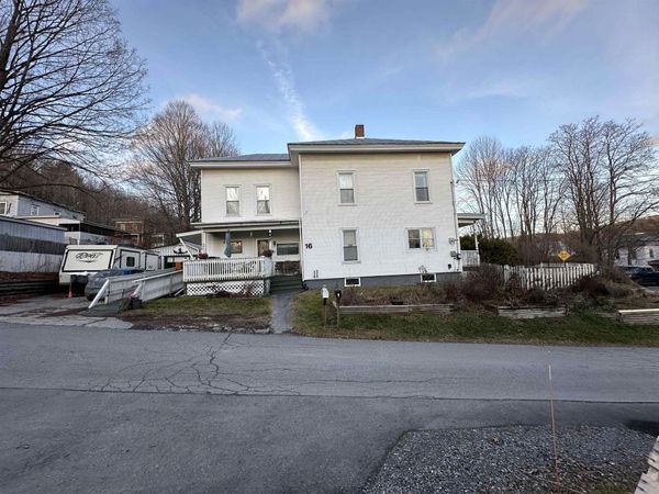 16 Howe Street, Williamstown, VT 05679