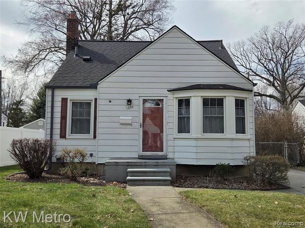 1035 N Vermont Avenue, Royal Oak, MI 48067
