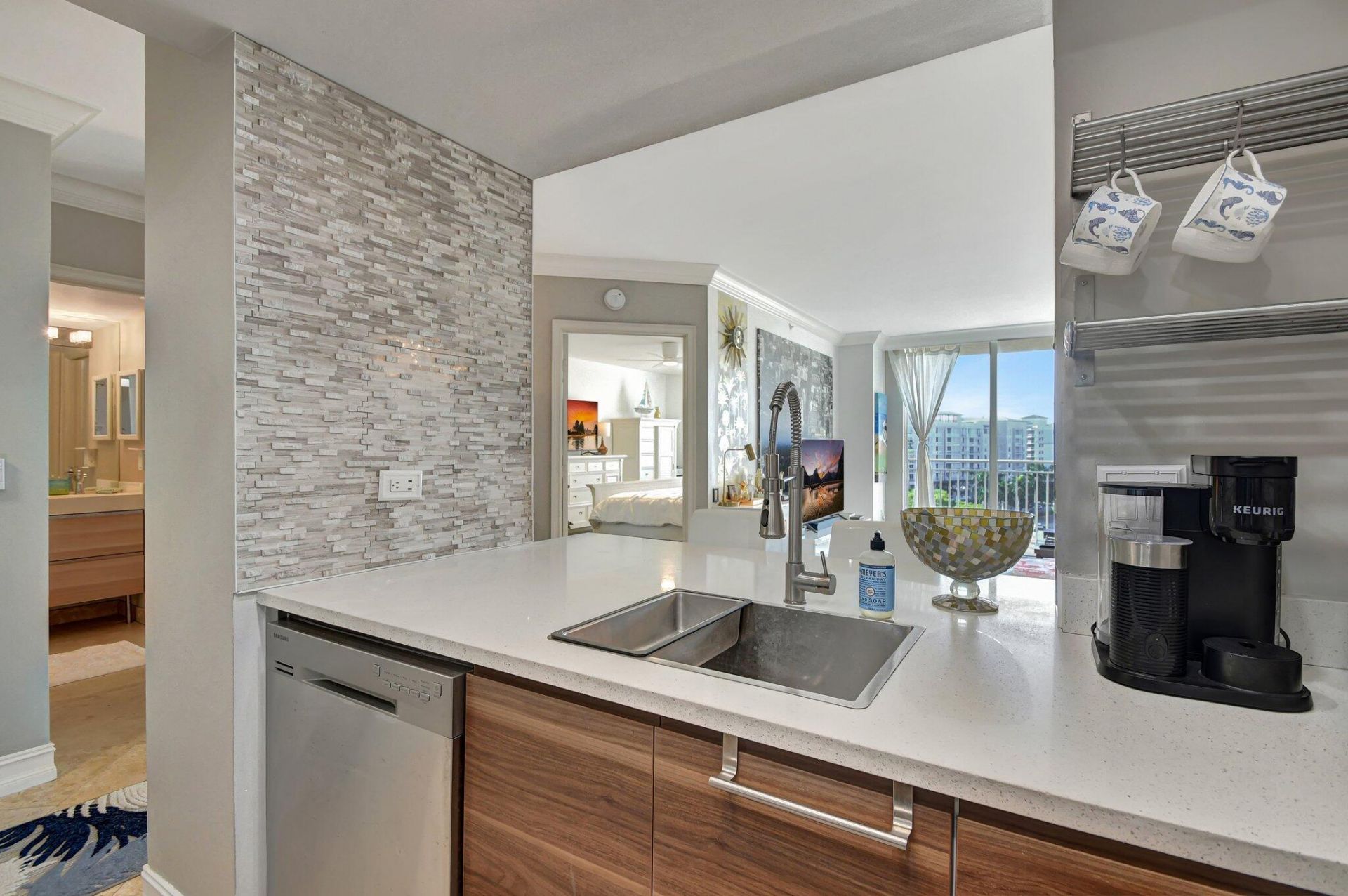 99 SE Mizner Boulevard, Unit 823, Boca Raton, FL 33432 Photo