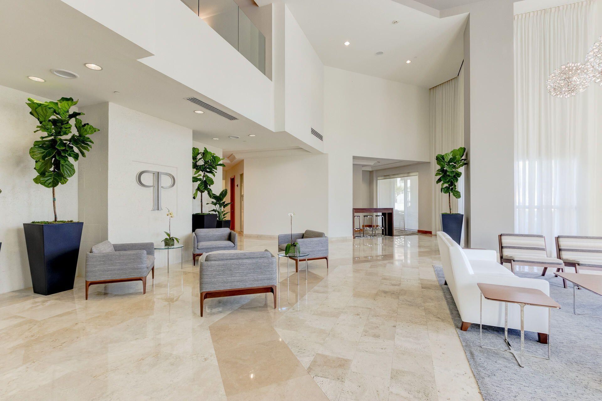 99 SE Mizner Boulevard, Unit 823, Boca Raton, FL 33432 Photo