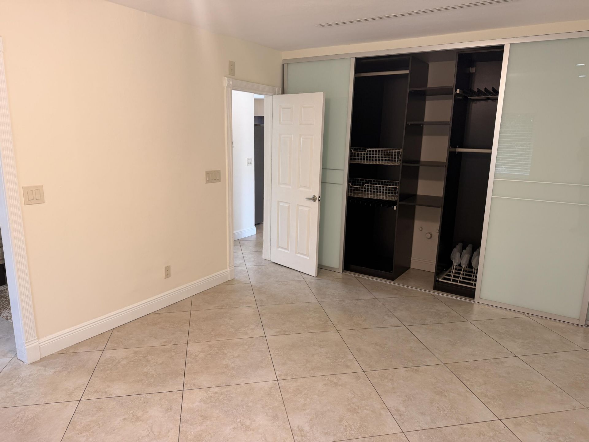 2018 NE 14th Court, Unit 2018, Fort Lauderdale, FL 33304 Photo