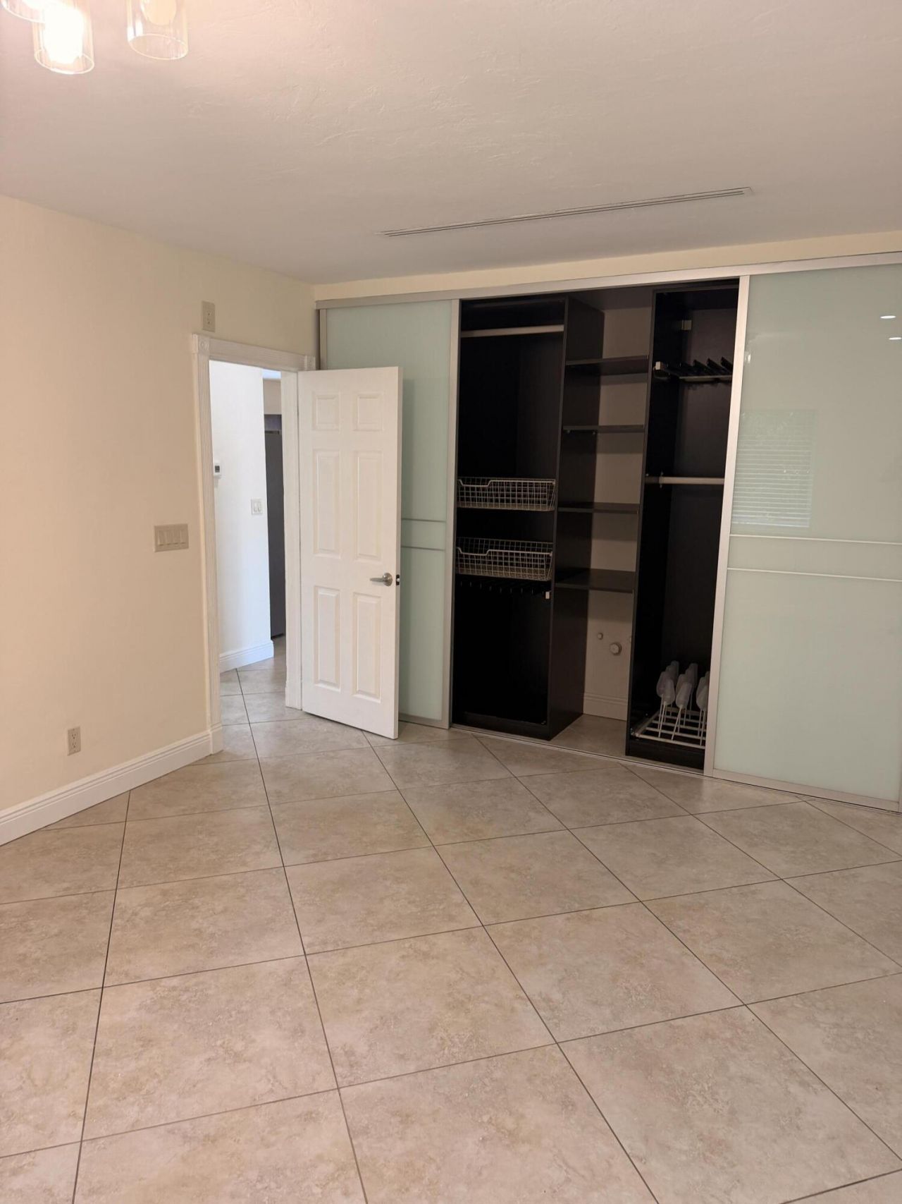 2018 NE 14th Court, Unit 2018, Fort Lauderdale, FL 33304 Photo