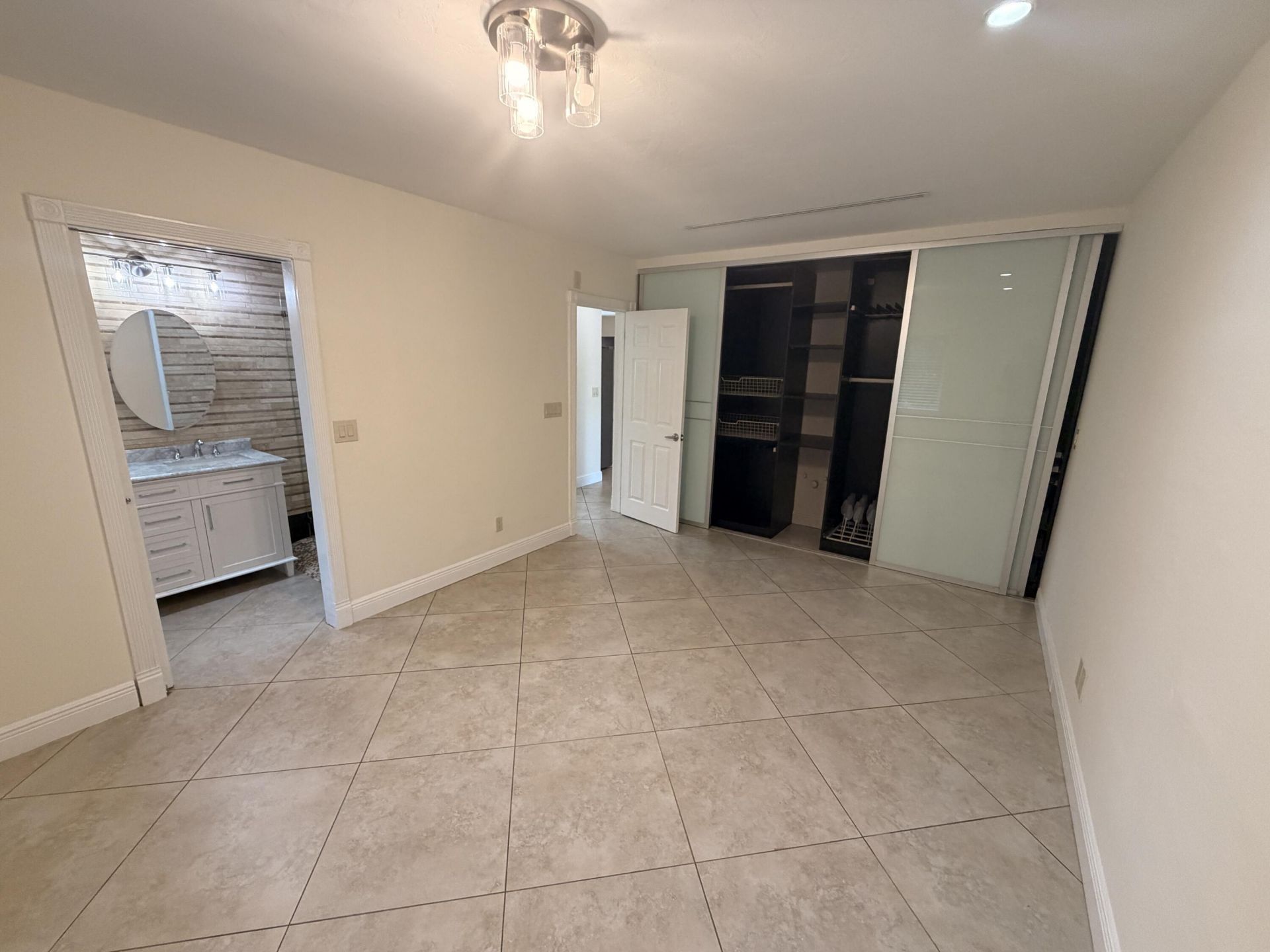 2018 NE 14th Court, Unit 2018, Fort Lauderdale, FL 33304 Photo