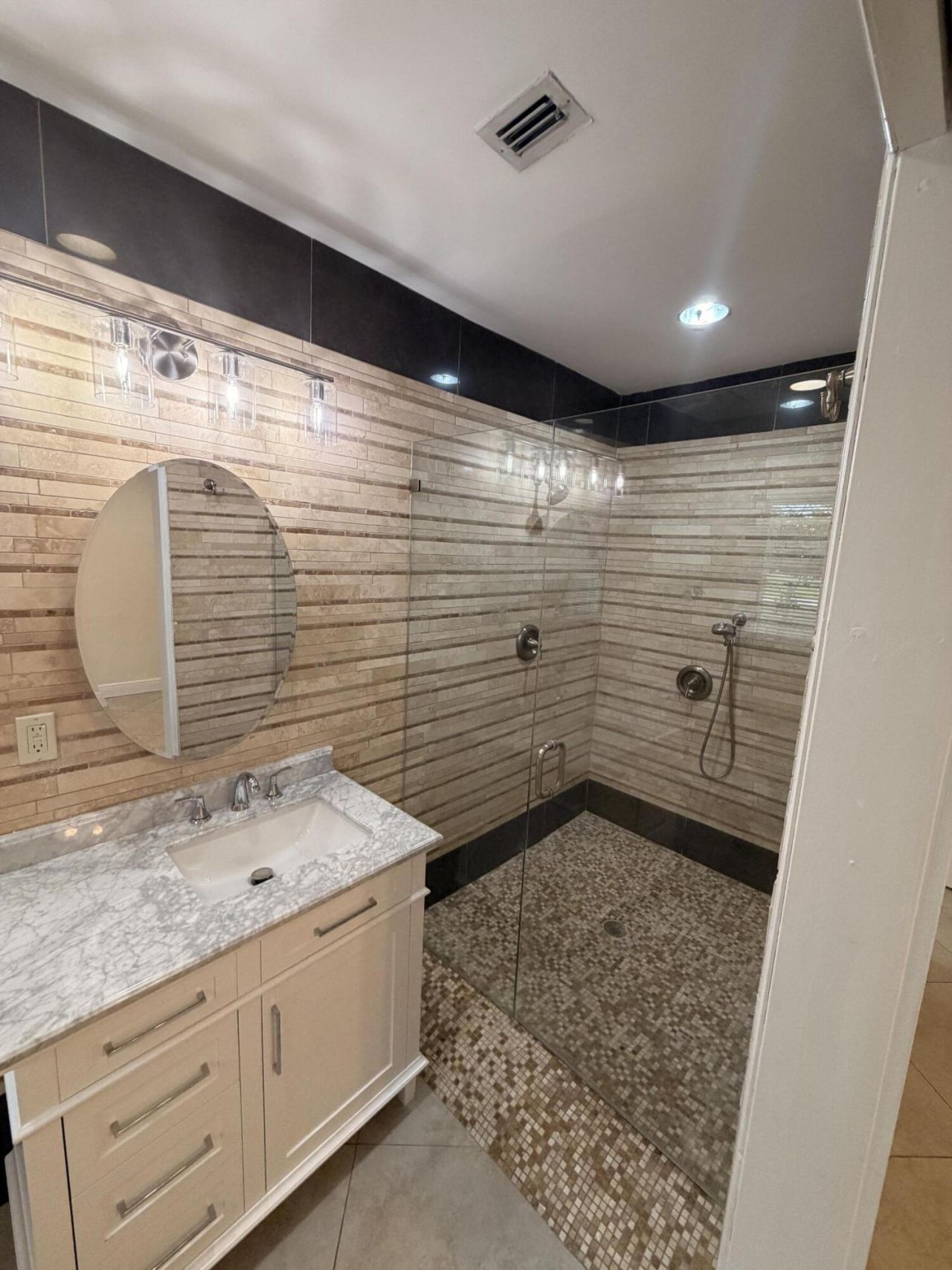 2018 NE 14th Court, Unit 2018, Fort Lauderdale, FL 33304 Photo