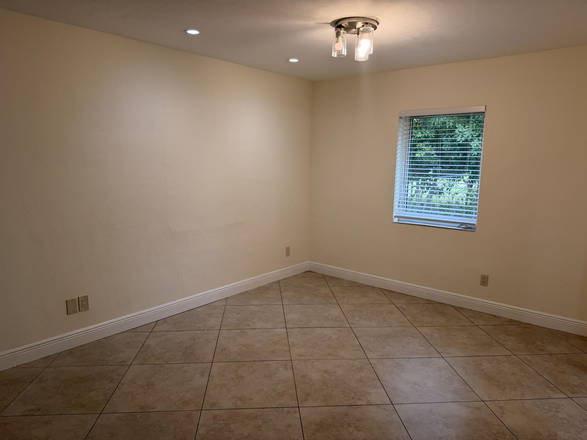 2018 NE 14th Court, Unit 2018, Fort Lauderdale, FL 33304 Photo