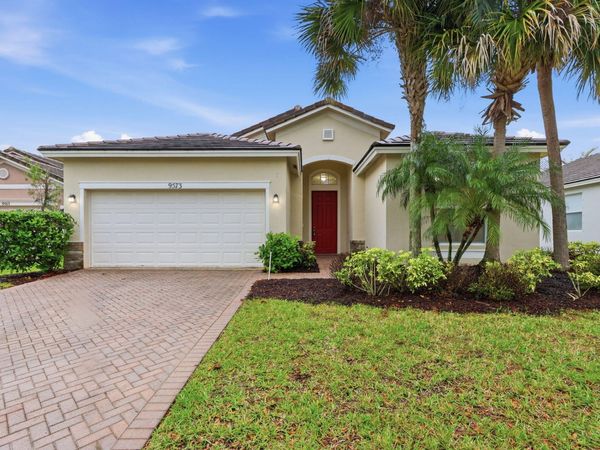9573 SW Flowermound Circle, Port St. Lucie, FL 34987