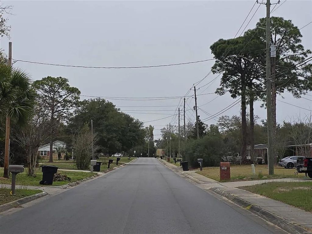 7200 Tippin Avenue , Other Florida, FL 32504 Photo