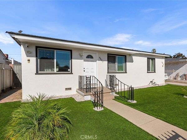 8827 Sylmar Avenue, Panorama City, CA 91402