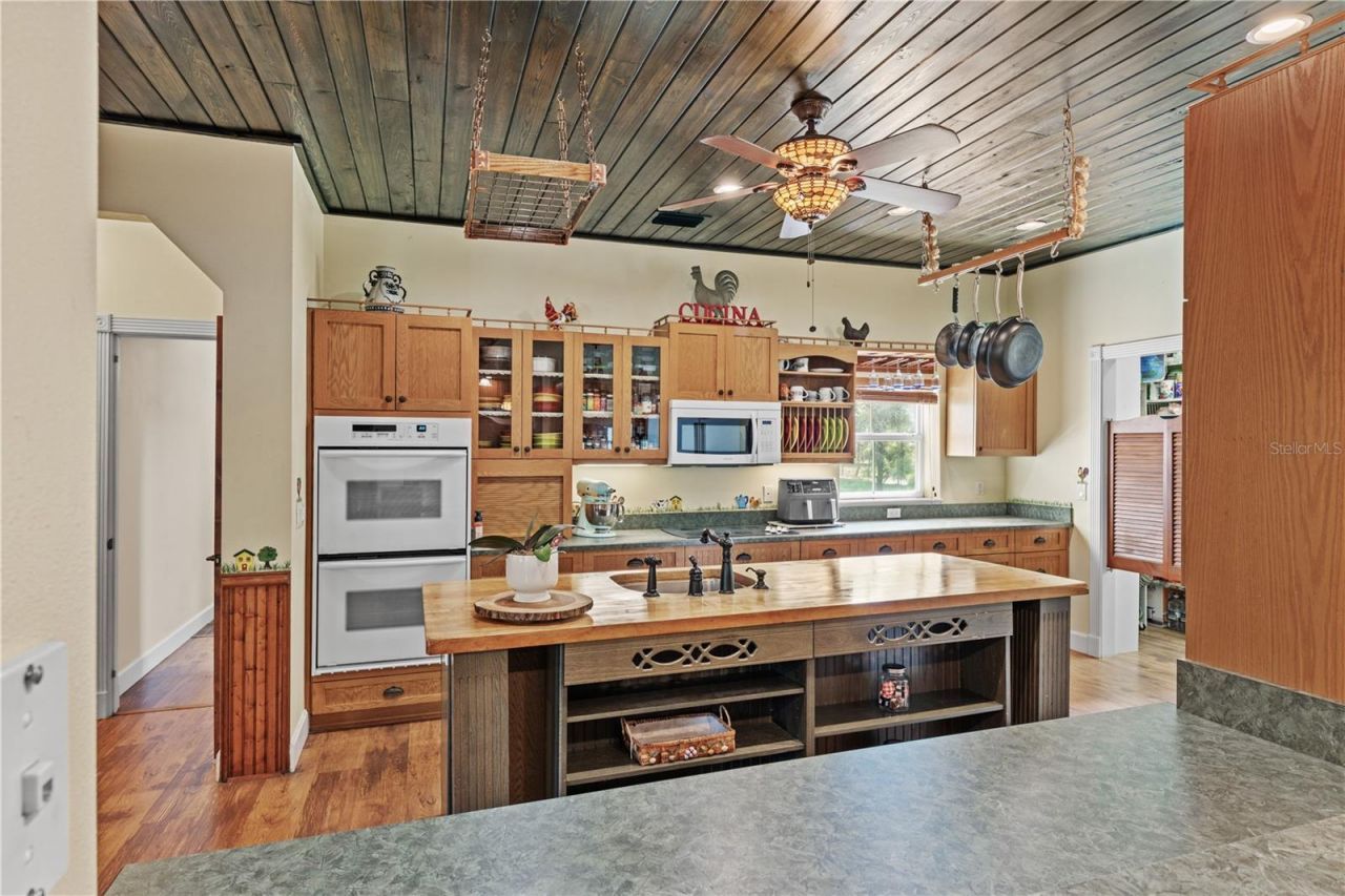 1621 Barr, Oviedo, FL 32765 Photo