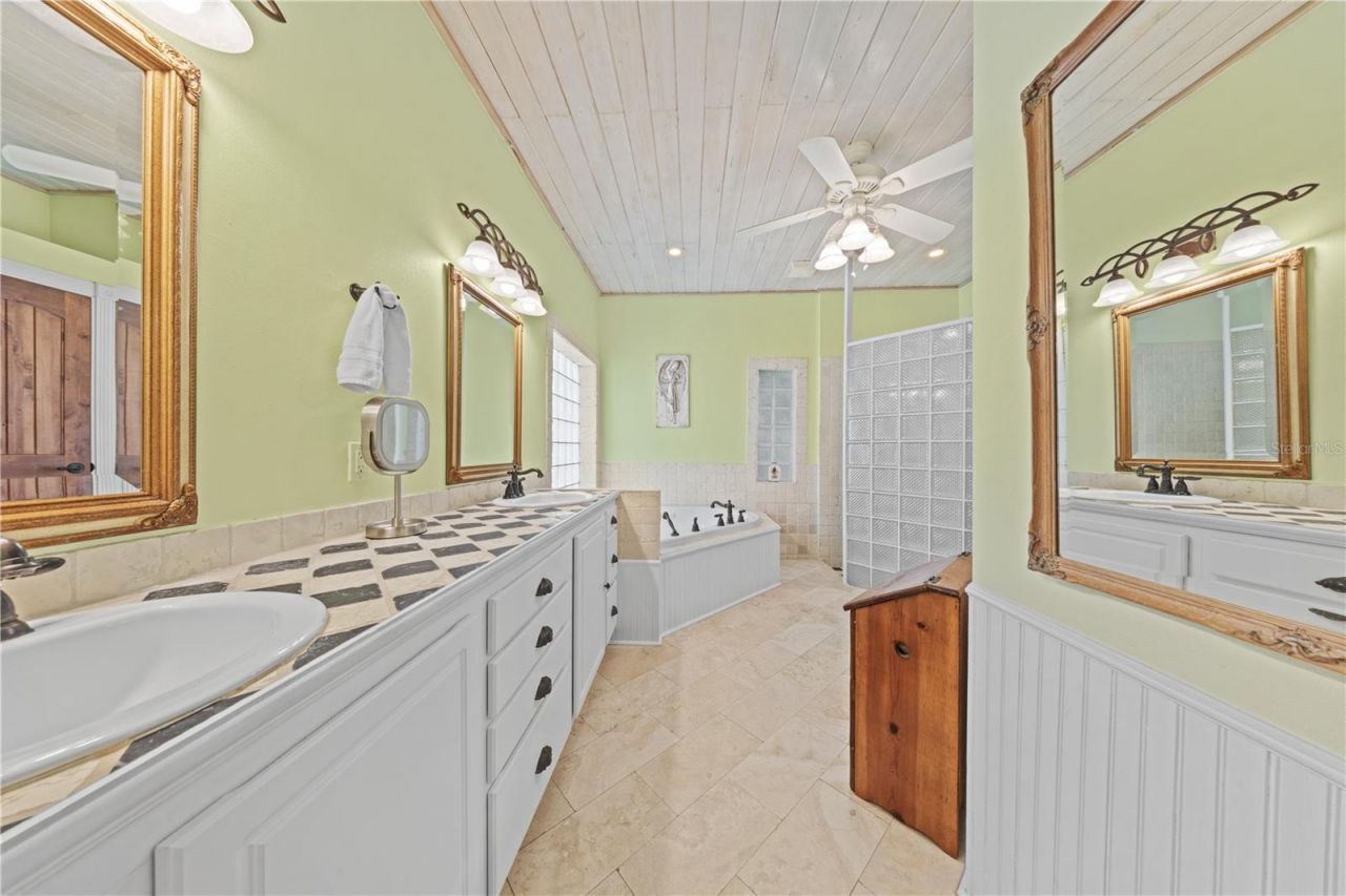 1621 Barr, Oviedo, FL 32765 Photo