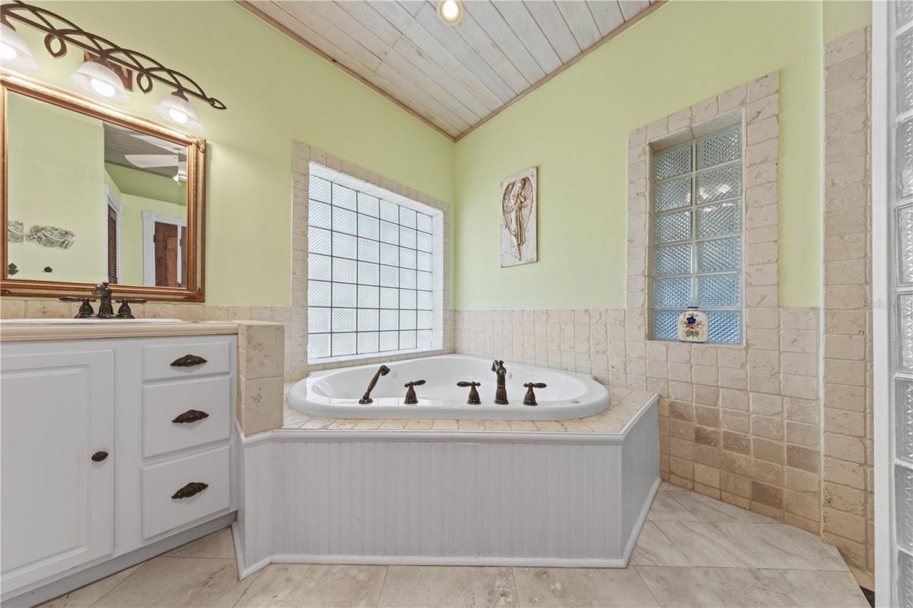 1621 Barr, Oviedo, FL 32765 Photo