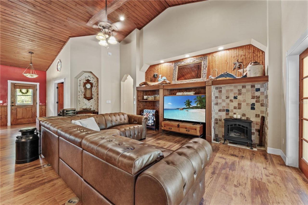 1621 Barr, Oviedo, FL 32765 Photo