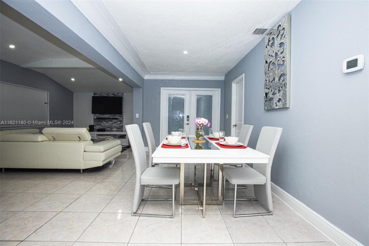 418 NW 47th St, Miami, FL 33127 Photo