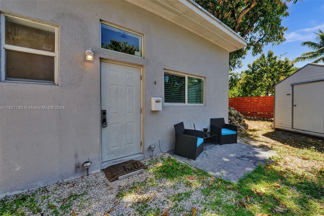418 NW 47th St, Miami, FL 33127 Photo