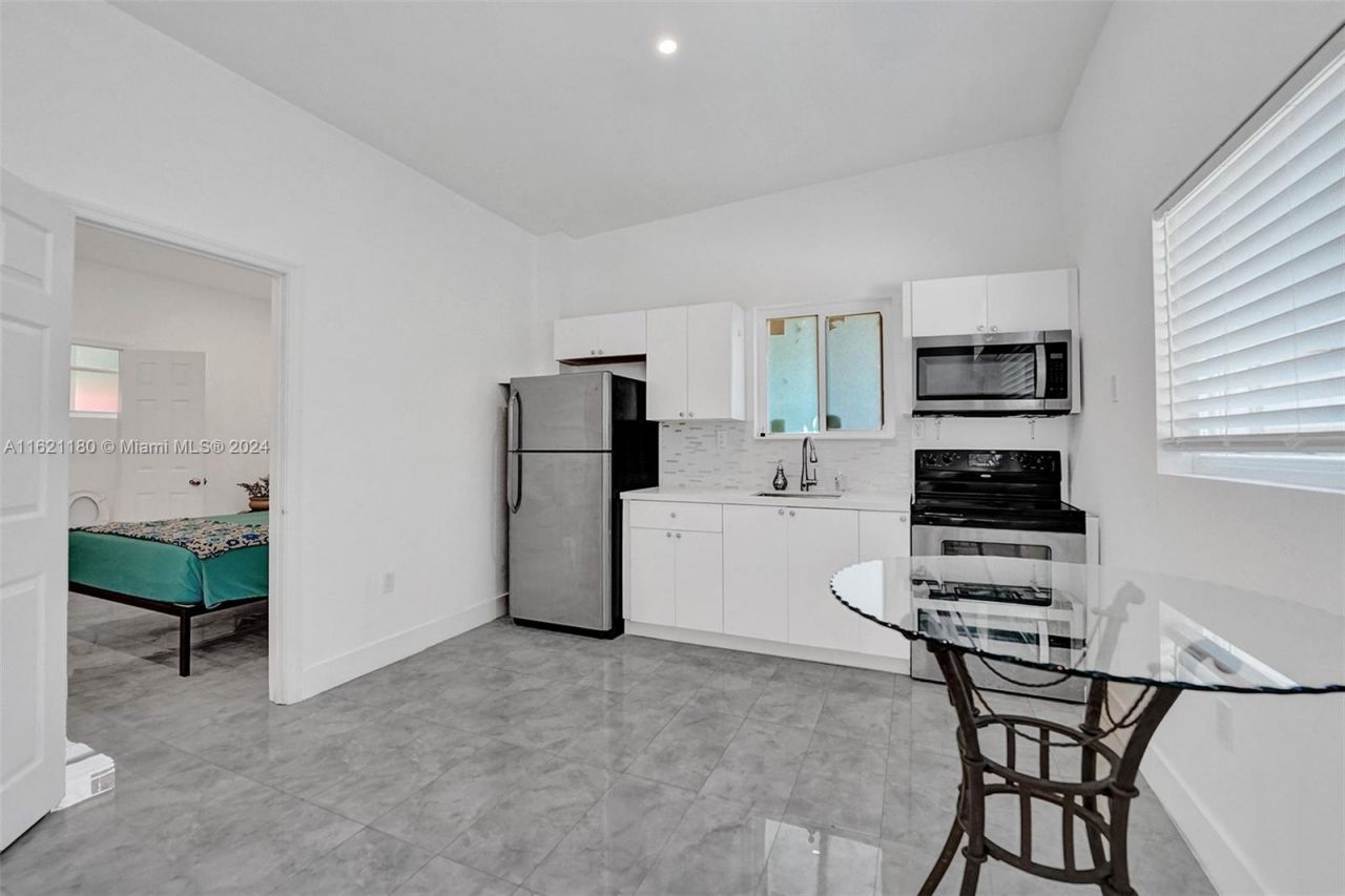 418 NW 47th St, Miami, FL 33127 Photo