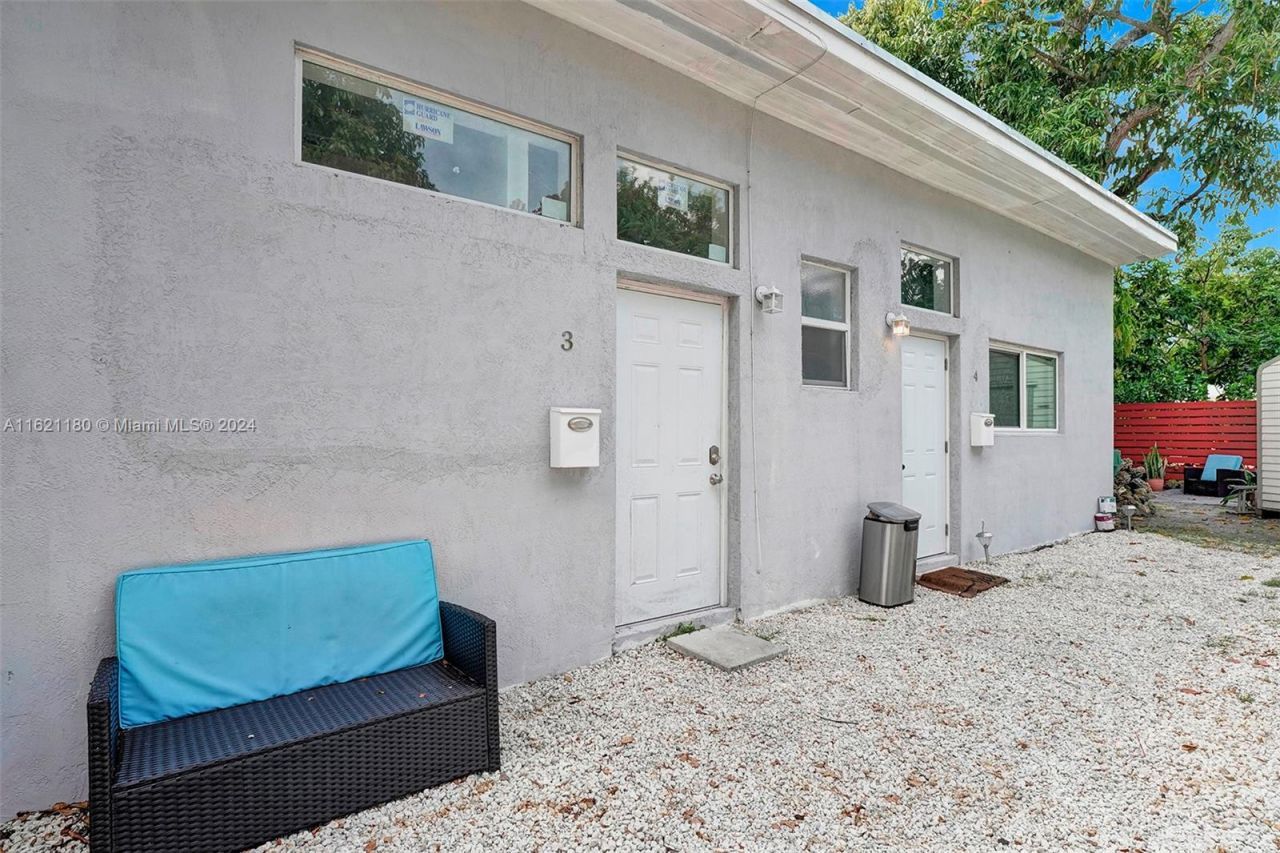 418 NW 47th St, Miami, FL 33127 Photo