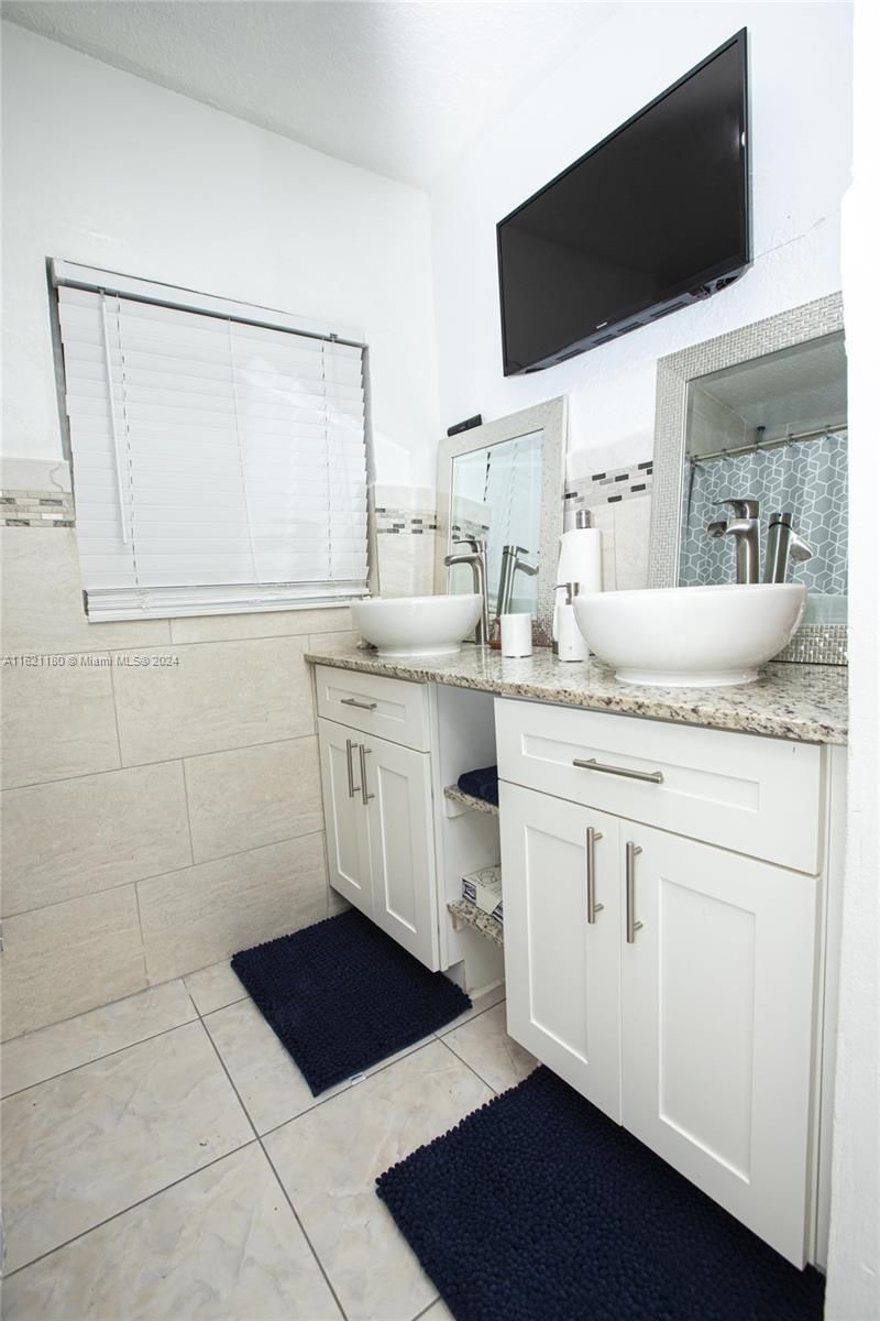418 NW 47th St, Miami, FL 33127 Photo