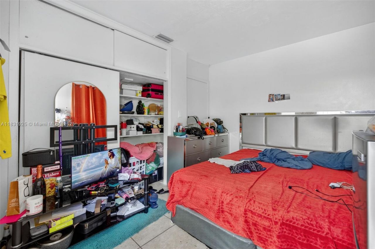 2779 NW 9th Pl, Fort Lauderdale, FL 33311 Photo