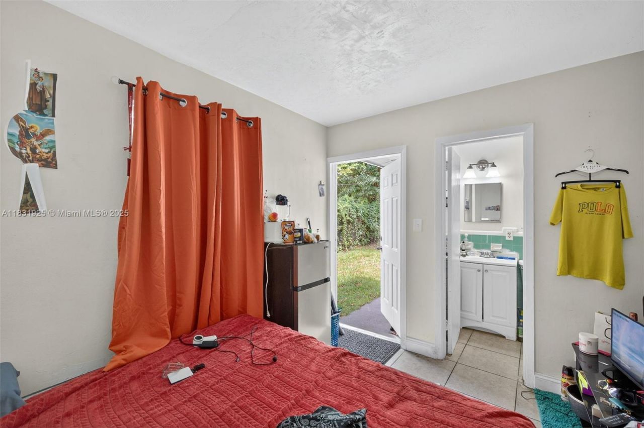 2779 NW 9th Pl, Fort Lauderdale, FL 33311 Photo