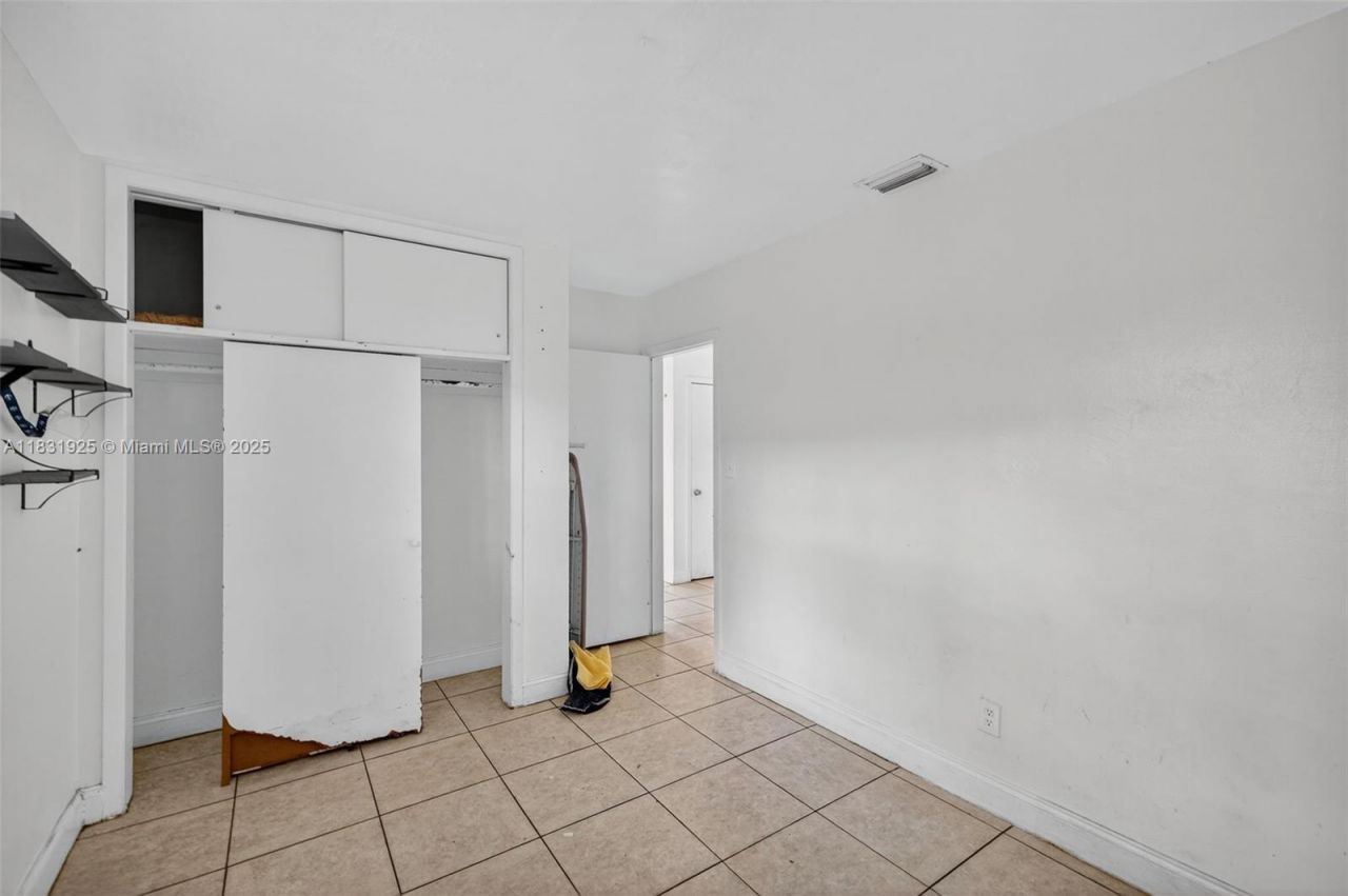 2779 NW 9th Pl, Fort Lauderdale, FL 33311 Photo