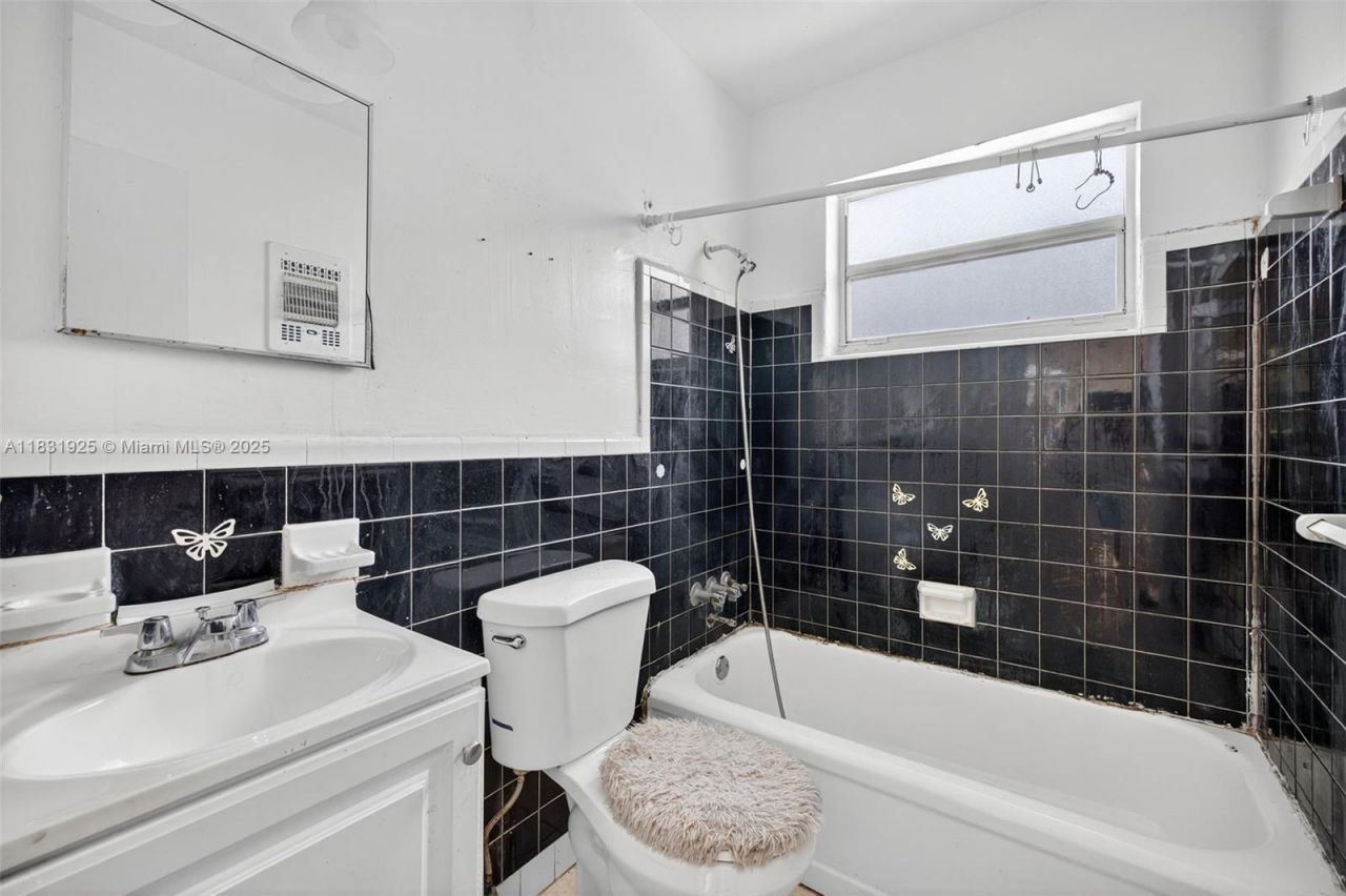 2779 NW 9th Pl, Fort Lauderdale, FL 33311 Photo