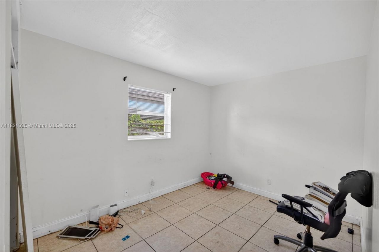 2779 NW 9th Pl, Fort Lauderdale, FL 33311 Photo