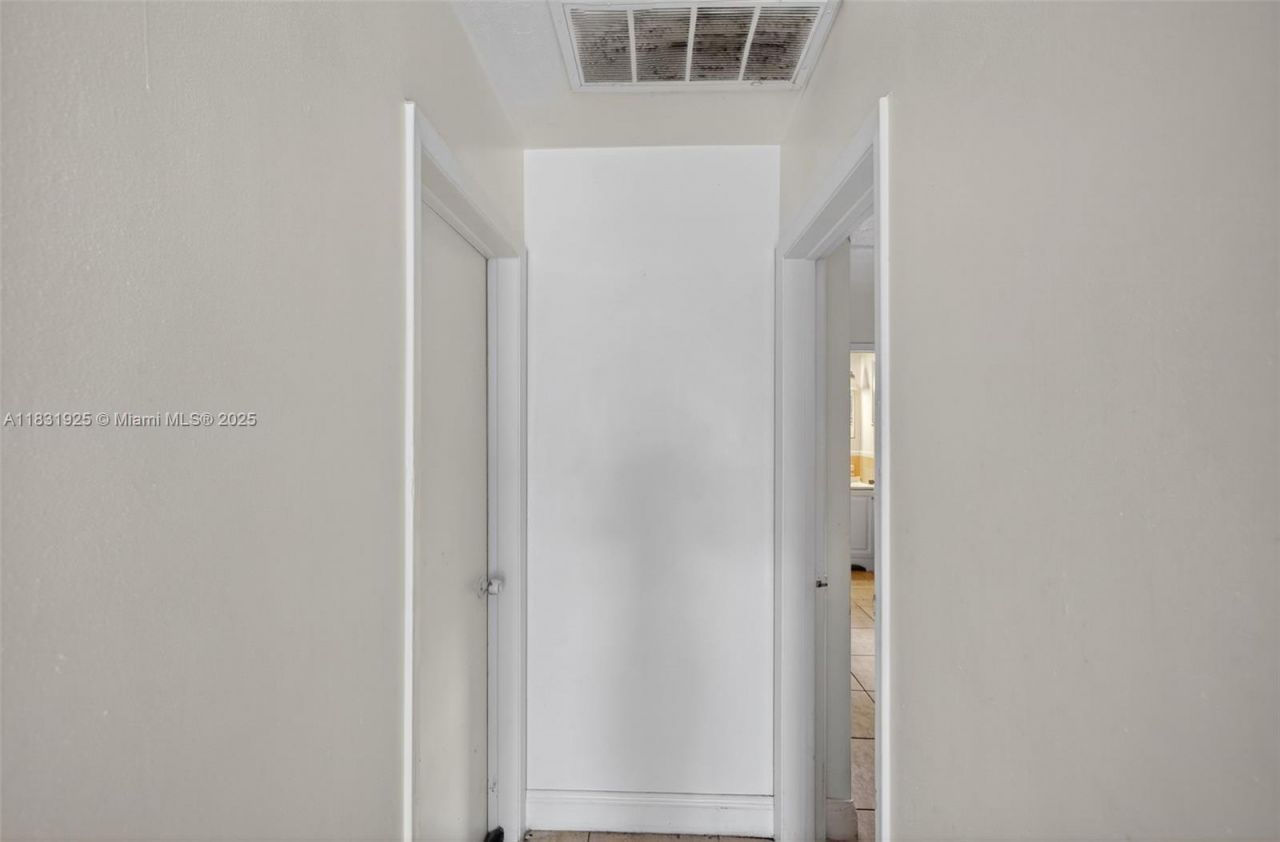 2779 NW 9th Pl, Fort Lauderdale, FL 33311 Photo