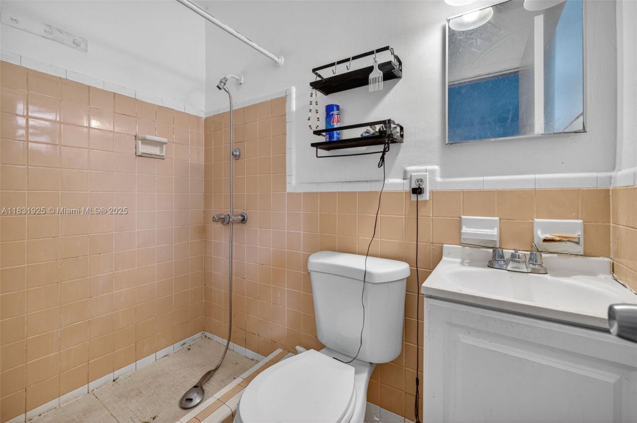 2779 NW 9th Pl, Fort Lauderdale, FL 33311 Photo