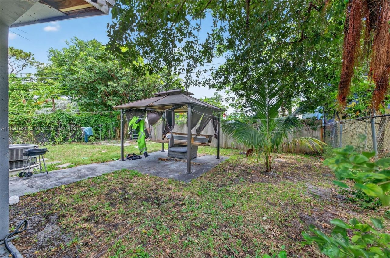 2779 NW 9th Pl, Fort Lauderdale, FL 33311 Photo